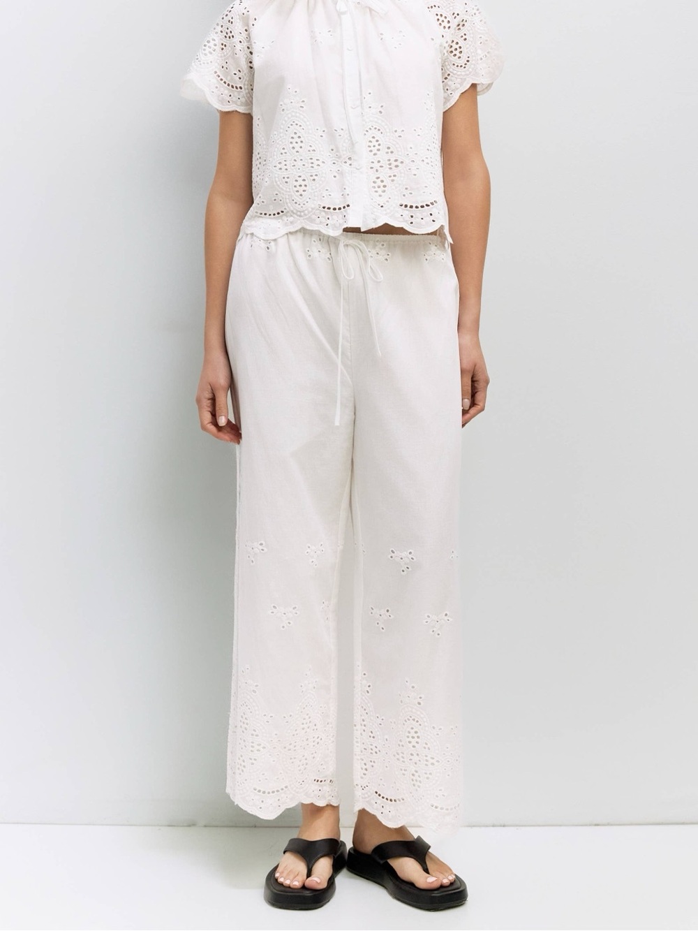Mod Ref White Eyelet Wide-Leg Drawstring Pants